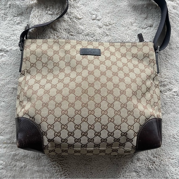 Gucci Cream and Brown Messenger Bag with Signature GG Pattern - Picture 9 of 13